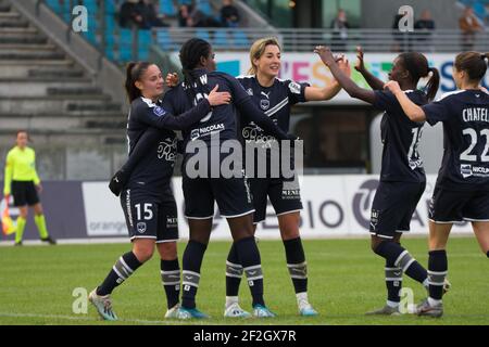 Maelle Garbino von Girondin de Bordeaux und Claire Lavogez von Girondin de Bordeaux feiern das Tor mit Teamkollegen während der französischen Meisterschaft der Frauen, D1 Arkema Fußballspiel zwischen Paris FC und Girondins de Bordeaux am 23. November 2019 im Interdépart Robert Bobin 1 Stadion in Bondoufle, Frankreich - Foto Melanie Laurent / A2M Sport Consulting / DPPI Stockfoto