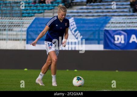 Ada Hegerberg von Olympique Lyonnais erwärmt sich vor der französischen Frauenmeisterschaft, D1 Arkema-Fußballspiel zwischen ASJ Soyaux und Olympique Lyonnais am 24. November 2019 im Lebon-Stadion in Angouleme, Frankreich - Foto Antoine Massinon / A2M Sport Consulting / DPPI Stockfoto