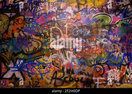 Prag, Tschechische Republik, 2. August 2018: Lennon Wall close up Stockfoto