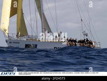 SEGELN - GLOBALE HERAUSFORDERUNG 2004-2005 - ETAPPE 3 : WELLINGTON (NZL) NACH SYDNEY (AUS) - SYDNEY (AUS) ANKUNFT - 13/02/2005 - FOTO : ANDREA FRANCOLINI / DPPI PINDAR ALPHAGRAPHICS Stockfoto