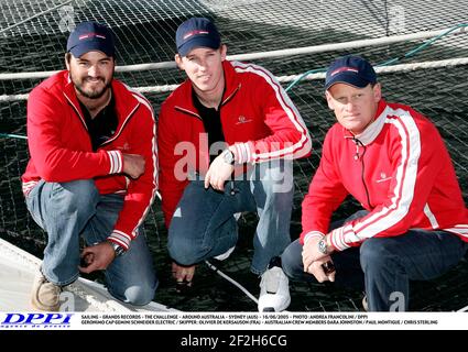 SEGELN - GRANDS RECORDS - DIE HERAUSFORDERUNG - RUND UM AUSTRALIEN - SYDNEY (AUS) - 16/06/2005 - FOTO : ANDREA FRANCOLINI / DPPI GERONIMO CAP GEMINI SCHNEIDER ELECTRIC / SKIPPER : OLIVIER DE KERSAUSON (FRA) - AUSTRALISCHE CREW-MITGLIEDER DARA JOHNSTON / PAUL MONTIGUE / CHRIS STERLING Stockfoto