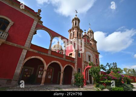 Außenansicht der legendären Hacienda de Gogorrón im Kolonialstil in San Luis Potosí, Mexiko. Stockfoto