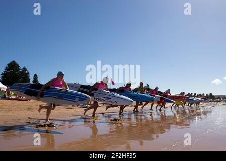 SURF LIFE SAVING - ALLPHONES NEUE SÜDWALE MEISTER UND ERÖFFNET SURF LIFE SAVING CHAMPIONSHIP 2013 - UMINA BEACH (NSW-AUS) - 6 BIS 10/03/2013 - FOTO ANDREA FRANCOLINI / DPPI MEDIEN Stockfoto