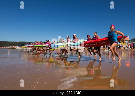 SURF LIFE SAVING - ALLPHONES NEUE SÜDWALE MEISTER UND ERÖFFNET SURF LIFE SAVING CHAMPIONSHIP 2013 - UMINA BEACH (NSW-AUS) - 6 BIS 10/03/2013 - FOTO ANDREA FRANCOLINI / DPPI MEDIEN Stockfoto