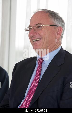 AMERICA'S CUP - Bob und Sandy (Sohn) Oatley (Bild) während der Pressekonferenz, in der der Hamilton Island Yacht Club (HIYC) am Rande des Great Barrier Reef in Queensland, Australien, für den America's Cup 35th herausgefordert wurde. Die Herausforderung des HIYC wurde vom Golden Gate Yacht Club angenommen, der nach seinem Team - 01/10/2013 - Sydney, Quay Restaurantph der Verteidiger und Treuhänder der ältesten internationalen Sporttrophäe der Welt bleibt. Andrea Francolini / DPPI Stockfoto