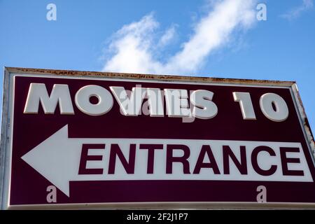 Rockbridge, Usa. März 2021, 11th. Fun Barn Movies 10 Theater Abzeichnen der Route 33. Kredit: SOPA Images Limited/Alamy Live Nachrichten Stockfoto