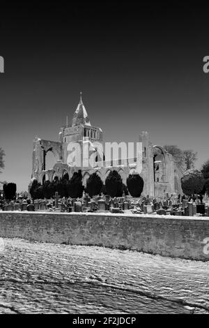 Winterschnee über Crowland Abbey; Crowland Stadt; Lincolnshire; England; Großbritannien Stockfoto