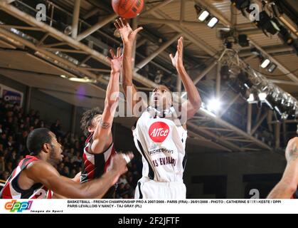 BASKETBALL - FRANZÖSISCHE MEISTERSCHAFT PRO A 2007/2008 - PARIS (FRA) - 26/01/2008 - FOTO : CATHERINE STEENKESTE / DPPI PARIS LEVALLOIS V NANCY - TAJ GRAU (PL) Stockfoto