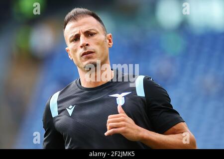 Stefan Radu von Lazio Aufwärmen vor der italienischen Meisterschaft Serie EIN Fußballspiel zwischen SS Lazio und FC Internazionale am 4. Oktober 2020 im Stadio Olimpico in Rom, Italien - Foto Federico Proietti / DPPI Stockfoto