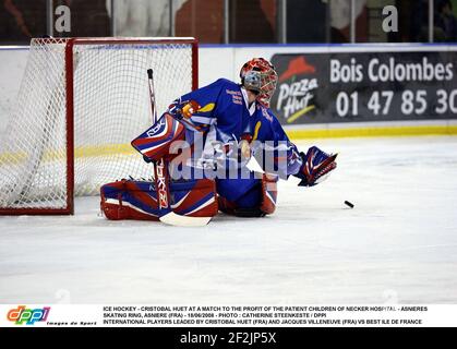 EISHOCKEY - CRISTOBAL HUET BEI EINEM SPIEL UM DEN GEWINN DER PATIENTEN KINDER VON NECKER KRANKENHAUS - ASNIERES SKATING RING, ASNIERE (FRA) - 18/06/2008 - FOTO : CATHERINE STEENKESTE / DPPI INTERNATIONALE SPIELER ANGEFÜHRT VON CRISTOBAL HUET (FRA) UND JACQUES VILLENEUVE (FRA) GEGEN DIE BESTEN ILE DE FRANCE SPIELER DER LIGA MAGNUS - CRISTOBAL HUET (FRA) Stockfoto