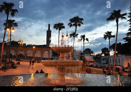 Le Grand Socco Square Tangier Marokko Nordafrika.Tangier bei Nacht Stockfoto