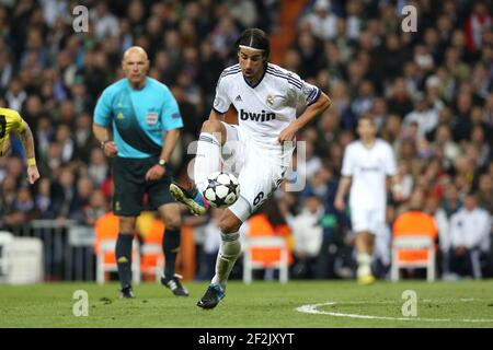 FUSSBALL - UEFA CHAMPIONS LEAGUE 2012/2013 - FINALE 1/2 - 2ND LEINER - REAL MADRID / BORUSSIA DORTMUND - MADRID (SPA) - 30/04/2013 - FOTO MANUEL BLONDAU / AOP PRESSE / DPPI - SAMI KHEDIRA (REAL) Stockfoto