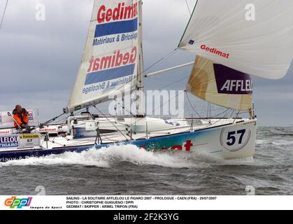 SEGELN - LA SOLITAIRE AFLELOU LE FIGARO 2007 - PROLOG - CAEN (FRA) - 29/07/2007 FOTO : CHRISTOPHE GUIGUENO / DPPI GEDIMAT / SKIPPER : ARMEL TRIPON (FRA) Stockfoto