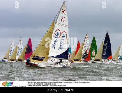 SEGELN - LA SOLITAIRE AFLELOU LE FIGARO 2007 - PROLOG - CAEN (FRA) - 29/07/2007 FOTO : CHRISTOPHE GUIGUENO / DPPI FLEET AND BOSTIK / SKIPPER : NICOLAS LUNVEN (FRA) Stockfoto