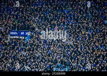 Fans von Atalanta Bergamasca Calcio während der italienischen Meisterschaft Serie EIN Fußballspiel zwischen Atalanta und Juventus am 23. November 2019 im Gewiss Stadion in Bergamo, Italien - Foto Morgese - Rossini / DPPI Stockfoto