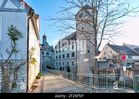 Black Tower, Breitbach, Fluss, Hausfassaden, Rathaus, Altstadt, Marktbreit am Main, Kitzingen, Unterfranken, Franken, Bayern, Deutschland Stockfoto