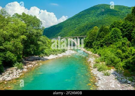 Blick von oben auf die Berge und den Fluss Tara Stockfoto