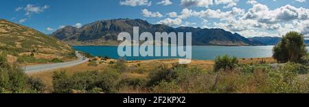 Blick auf den Hawea See vom Hawea See Aussichtspunkt in Otago Auf der Südinsel Neuseelands Stockfoto