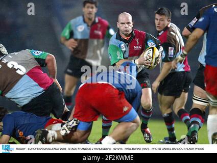 RUGBY - EUROPÄISCHE HERAUSFORDERUNG 2003 - STADE FRANCAIS / HARLEQUINS - 021214 - PAUL BURKE (HAR) - FOTO DANIEL BARDOU / FLASH DRÜCKEN Stockfoto