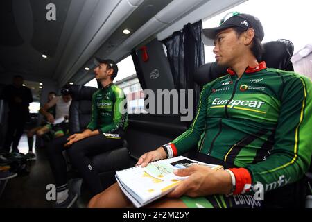 Fahrer von Team Europcar sind im Team Bus vor dem Start während der Tour of France, UCI World Tour 2014, Etappe 9, Gerardmer - Mulhouse (170 km), am 13. Juli 2014 abgebildet - Foto Manuel Blondau / AOP Press / DPPI Stockfoto