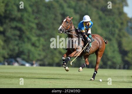 Reitsport - Polo - Finale Frauen - WARUM NICHT / TOM TAILOR während der French Open 2013 in Apremont / Chantilly (Frankreich) - 21th. September 2013 - 2nd Women French Open Chopard - 13. French Open - Foto : Christophe Bricot / DPPI - Team TOM TAILOR (Blau) ? Zentrum Porsche Roissy ( Lavinia Fabre (Cap.) - FRA - Naomi Schroder - GER - Tahnee Schroder - GER - Lia Salvo ? ARG und Team WHY NOT (schwarz und pink) Hana Grill (Cap.) - AUS - Gaele Gosset - FRA - Hazel Jackson - GBR - Anna Kates-Davis ? GBR Stockfoto