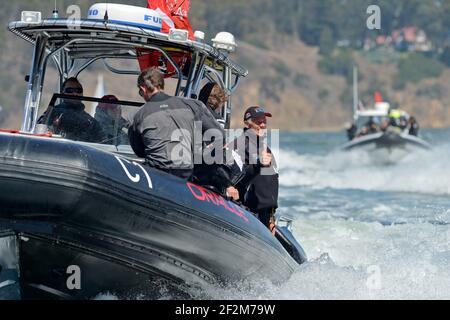 Feier von Philippe Presti (Französisch) des Defender Oracle Team USA, nach dem Gewinn des Pokals 9-8 gegen Challenger Emirates Team Neuseeland am letzten Tag des America's Cup 34 in San Francisco (West USA), 25. September 2013 - Foto : Christophe Favreau / DPPI - Stockfoto