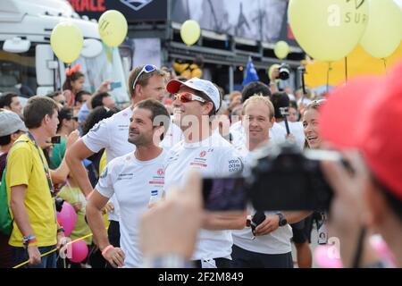 Präsentation des Dongfeng Race Teams, französischer Skipper Charles Caudrelier, mit Navigator Pascal Bidegorry, vor dem Start des Volvo Ocean Race in Alicante am 11. oktober 2014 - Foto Christophe Favreau / DPPI Stockfoto