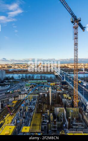 Wien, Wien: Baustellengrube, Kran, Projekt 'Danube Flats', Wiener Innenstadt, Donau, Reichsbrücke 00. Übersicht, wie Stockfoto