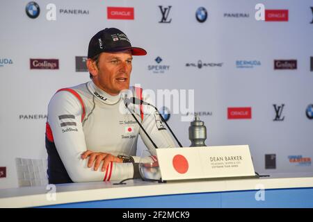 Dean Barker, Skipper Softbank Team Japan während des 4th Louis Vuitton America's Cup Challenger Playoff Halbfinales im Great Sound of Hamilton, Bermuda am 9th. Juni 2017 - Foto Christophe Favreau / DPPI Stockfoto