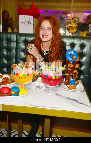 Miami Beach, Florida, USA. März 2021, 11th. Bella Thorne veranstaltet am 11. März 2021 in Miami Beach, Florida, ein DJ-Set und eine Listening Party in der Sugar Factory American Brasserie Miami Beach. Kredit: Mpi10/Media Punch/Alamy Live Nachrichten Stockfoto