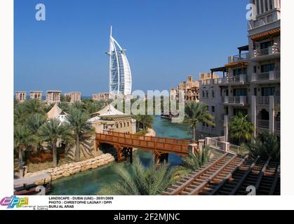 LANDSCHAFT - DUBAI (VAE) - 20/01/2009 FOTO : CHRISTOPHE LAUNAY / DPPI BURJ AL ARAB Stockfoto