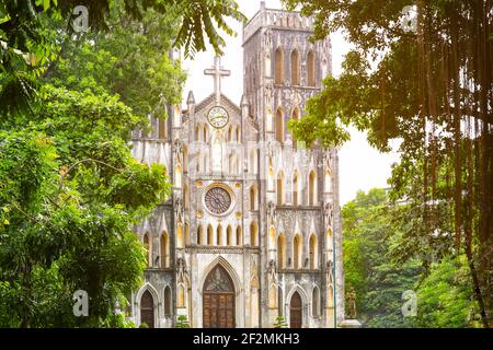 Blick auf die St. Joseph's Cathedral Kirche in Hanoi der Hauptstadt Von Vietnam Stockfoto