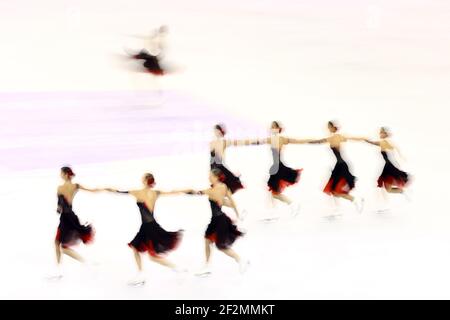 Team Paradise of Russia tritt beim Synchronized Skating beim ISU Figure Skating Grand Prix Finale 2015-2016 im Barcelona Convention Center in Barcelona, Spanien, am 12. Dezember 2015 an.Foto: Manuel Blondau/AOP.Press/DPPI Stockfoto