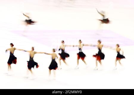 Team Paradise of Russia tritt beim Synchronized Skating beim ISU Figure Skating Grand Prix Finale 2015-2016 im Barcelona Convention Center in Barcelona, Spanien, am 12. Dezember 2015 an.Foto: Manuel Blondau/AOP.Press/DPPI Stockfoto