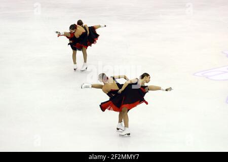 Team Paradise of Russia tritt beim Synchronized Skating beim ISU Figure Skating Grand Prix Finale 2015-2016 im Barcelona Convention Center in Barcelona, Spanien, am 12. Dezember 2015 an.Foto: Manuel Blondau/AOP.Press/DPPI Stockfoto