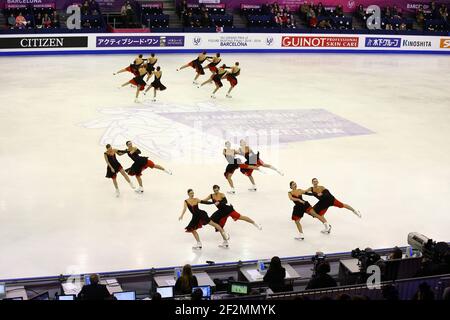 Team Paradise of Russia tritt beim Synchronized Skating beim ISU Figure Skating Grand Prix Finale 2015-2016 im Barcelona Convention Center in Barcelona, Spanien, am 12. Dezember 2015 an.Foto: Manuel Blondau/AOP.Press/DPPI Stockfoto