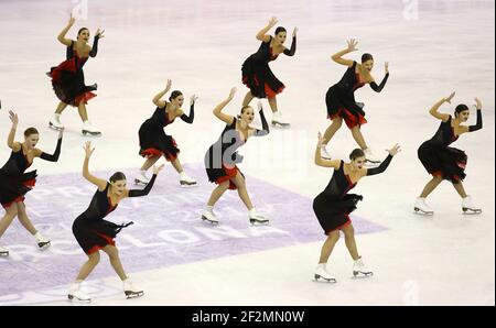 Team Paradise of Russia tritt beim Synchronized Skating beim ISU Figure Skating Grand Prix Finale 2015-2016 im Barcelona Convention Center in Barcelona, Spanien, am 12. Dezember 2015 an.Foto: Manuel Blondau/AOP.Press/DPPI Stockfoto