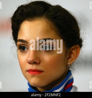 Evgenia Medvedeva aus Russland wird während der Pressekonferenz beim ISU-Finale des Grand Prix Eiskunstlaufs 2015-2016 im Barcelona Convention Center, in Barcelona, Spanien, am 12. Dezember 2015 abgebildet.Foto: Manuel Blondau/AOP.Press/DPPI Stockfoto