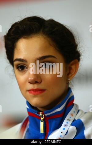 Evgenia Medvedeva aus Russland wird während der Pressekonferenz beim ISU-Finale des Grand Prix Eiskunstlaufs 2015-2016 im Barcelona Convention Center, in Barcelona, Spanien, am 12. Dezember 2015 abgebildet.Foto: Manuel Blondau/AOP.Press/DPPI Stockfoto