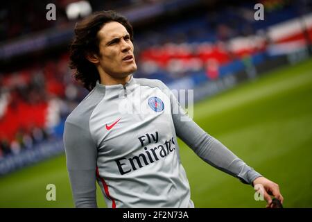 Paris Saint-Germain's uruguayischer Stürmer Edinson Cavani blickt auf das französische Fußballspiel L1 zwischen Paris-Saint-Germain und Nancy im Parc des Princes Stadion in Paris, Frankreich am 4. März 2017 - Foto Benjamin Cremel / DPPI Stockfoto