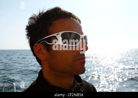 SEGELN - GROUPAMA M34 TRAINING - LA TRINITE SUR MER (FRA) - 20/04/2011 - FOTO : CHRISTOPHE LAUNAY / DPPITrainingseinheit für Franck Cammas und Groupama Sailing Team am M34 vor dem SPI Ouest Stockfoto