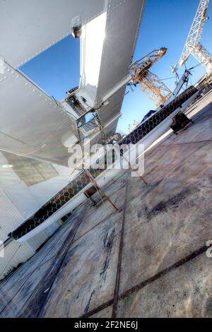 SEGELN - Alain THEBAULT präsentiert den neuen Look für The Hydroptere DCNS - La Ciotat / Frankreich - 08/04/2012 - FOTO CHRISTOPHE LAUNAY / DPPI Stockfoto