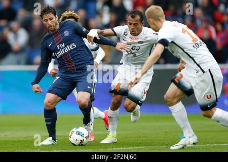 Paris Saint-Germain's brasilianischer Verteidiger Maxwell vies während des französischen Fußballspiels L1 zwischen Paris-Saint-Germain und Montpellier im Parc des Princes Stadion in Paris, Frankreich am 22. April 2017 - Foto Benjamin Cremel / DPPI Stockfoto