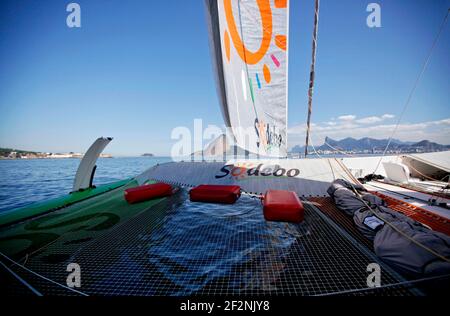 Der Ultime Class 100' VPLP entwarf Trimaran Sodebo, der französische Skipper Thomas Coville und das Sailing Team in Rio de Janeiro, Brasilien, am 31. Juli 2015 - Foto Christophe Launay / DPPI Stockfoto