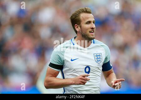 Englands Stürmer Harry Kane feiert nach dem Tor während des Freundschaftsspiels zwischen Frankreich und England am 13. Juni 2017 im Stade de France in Saint-Denis, Frankreich - Foto Benjamin Cremel / DPPI Stockfoto