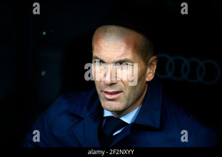 Real Madrids französischer Trainer Zinedine Zidane reagiert während des Fußballspiels der spanischen Meisterschaft Liga zwischen Real Madrid und Villarreal am 13. Januar 2018 im Santiago Bernabeu Stadion in Madrid, Spanien - Foto Benjamin Cremel / DPPI Stockfoto