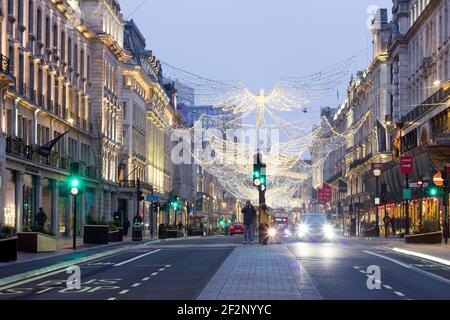 Weihnachtslichter erleuchteten die Regent Street London Stockfoto