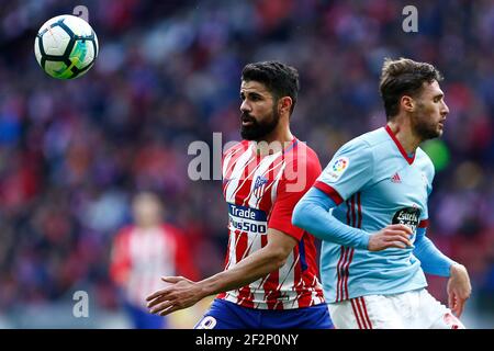 Atletico Madrids spanischer Stürmer Diego Costa kontrolliert den Ball während des Fußballspiels der spanischen Meisterschaft Liga zwischen Atletico de Madrid und RC Celta am 11. März 2018 im Wanda Metropolitano Stadion in Madrid, Spanien - Foto Benjamin Cremel / DPPI Stockfoto