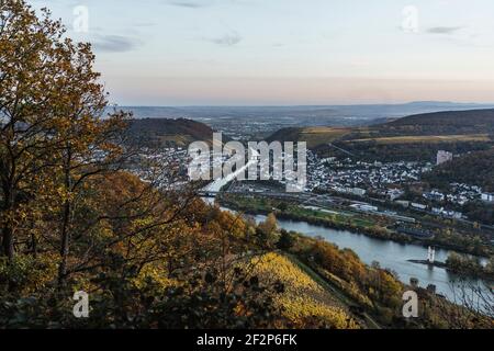 Spaziergang zur Burgruine Rossel im Rheingau Stockfoto