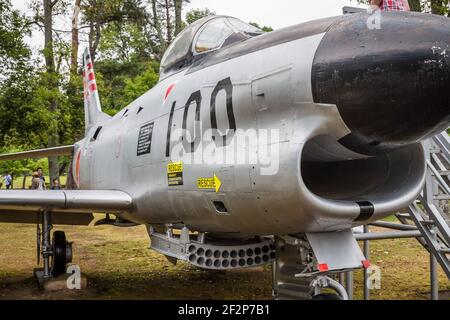 Nahaufnahme eines japanischen North American F-86D Sabre-Düsenjägers der Japan Air Self-Defense Force auf der Nara Base in Nara City, Japan Stockfoto